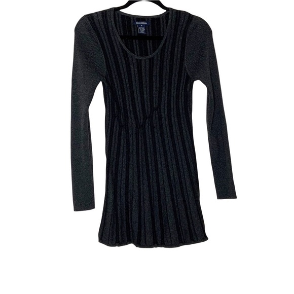 max EDITION long sleeve sweater dress. Kids Size M - Picture 2 of 5